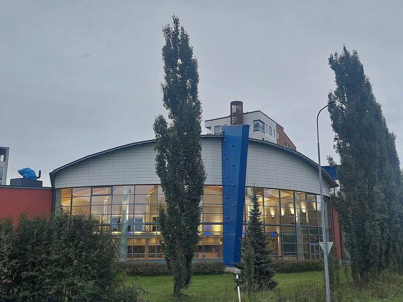 Kangasalan uimahalli Kuohun julkisivu syyskuussa 2026