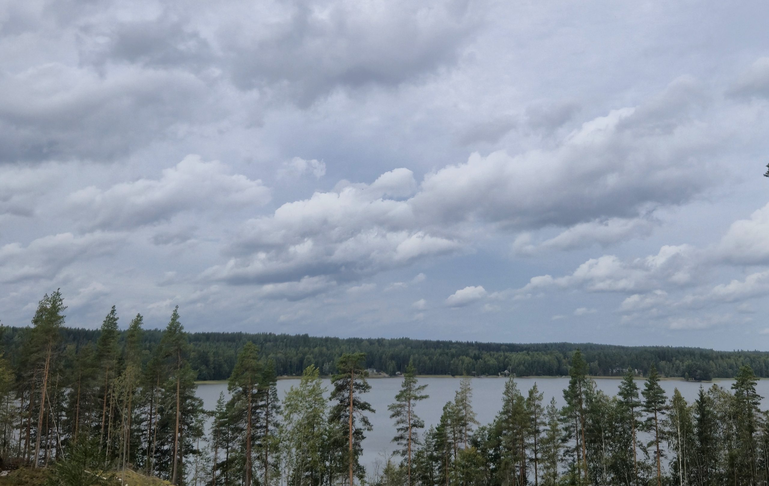 Kuvituskuva Nastolasta: Salajärvi kylän pohjoispuolella; ei kuva uimahallista.