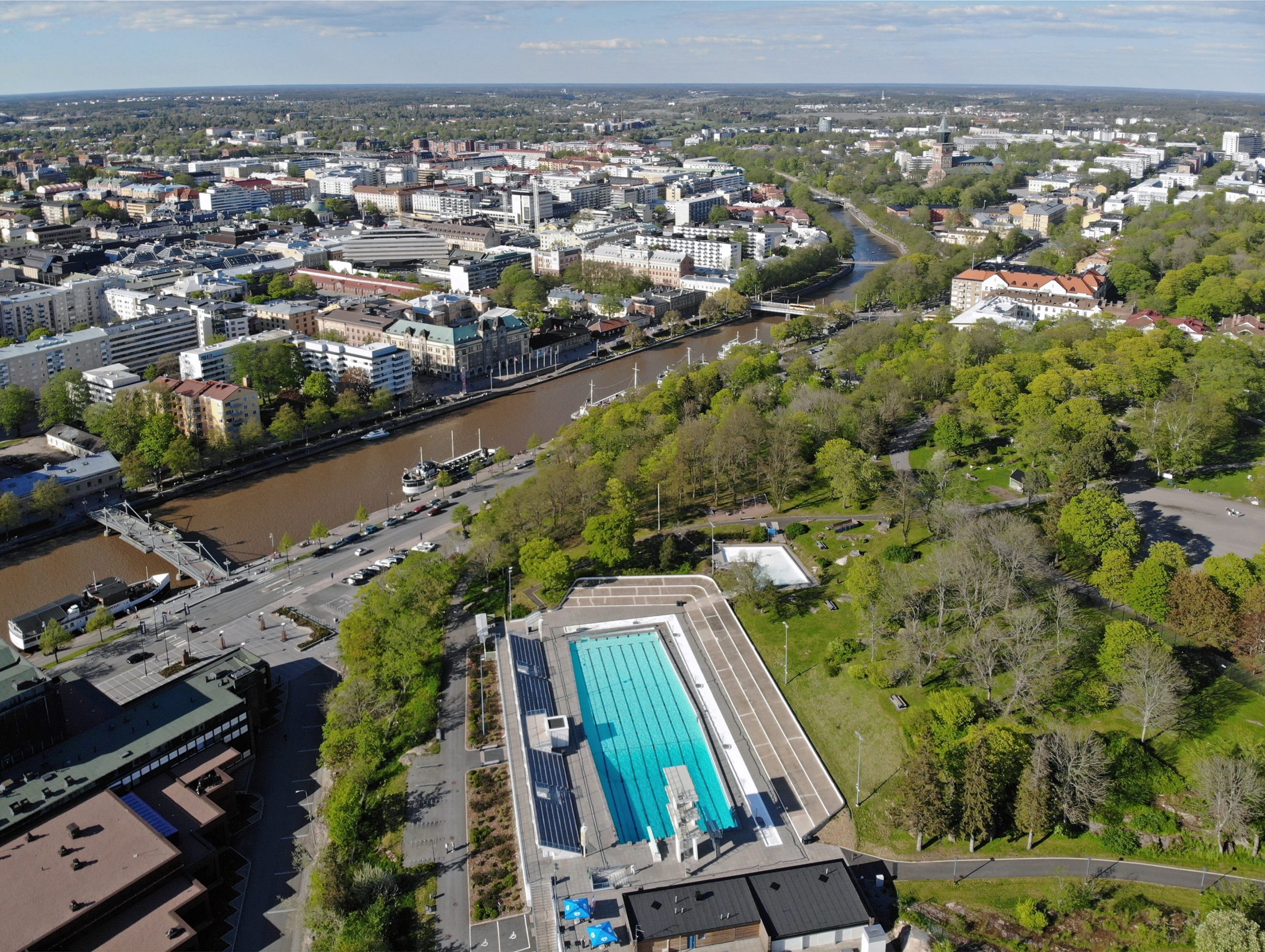 Samppalinnan maauimala ja 50 metrin allas ilmasta, Turku, 2020
